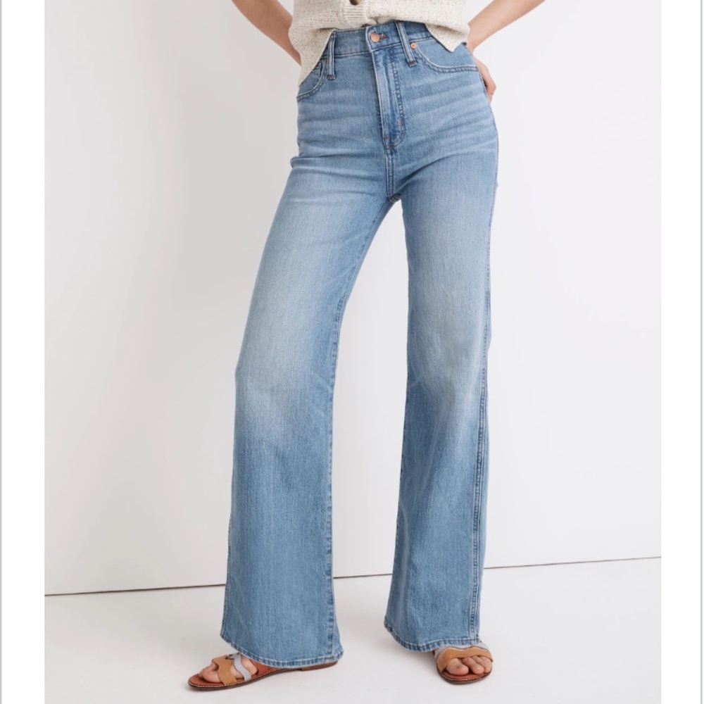 NWT Madewell 11" High-Rise Flare Jeans in Conwell Wash